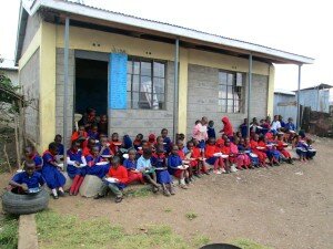 Lunch time, outside our new classroom!